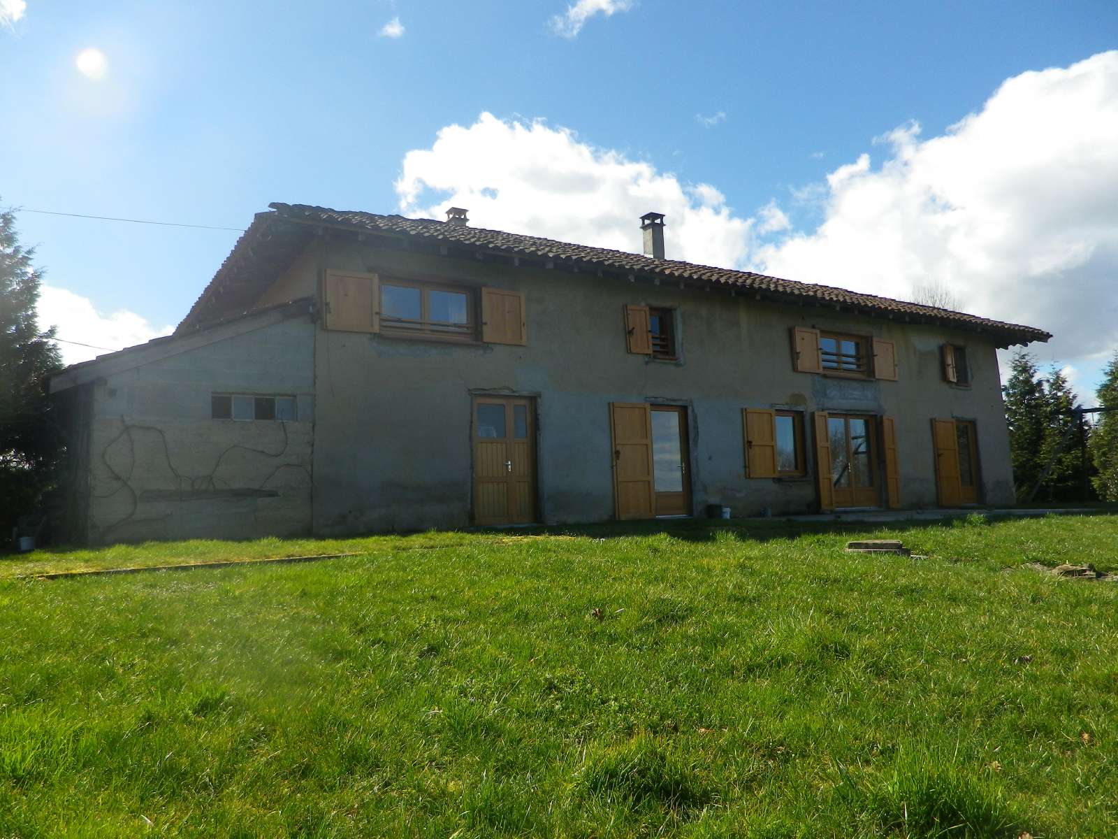Ferme Avec Hectares A Vendre Dans L ain 15 KM DE BOURG EN BRESSE - A VENDRE FERME RENOVEE - TERRAIN 1,5 HECTARES.  ImmoBresse