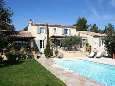 Location S, Luberon, Cabrières, 4 chambres, jardin et piscine CABRIERES D AVIGNON