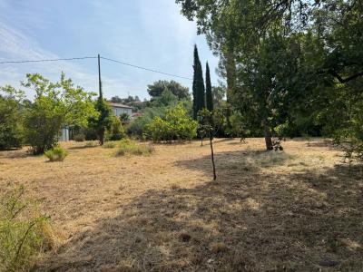 VIDAUBAN : Terrain 1385m2 proche centre / Emprise 207 m2