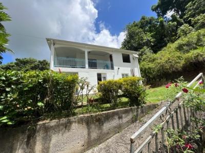 LA TRINITE - HAUT DE VILLA F3 MEUBLE A LOUER Agence Accord Immobilier, Martinique