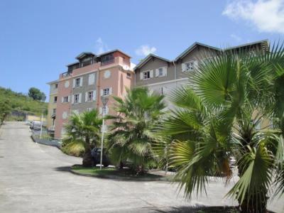 EXCLUSIVITÉ : LE LAMENTIN : Villa F4 jumelée neuve dans une résidence sécurisée - DÉFISCALISATION INTERMÉDIAIRE