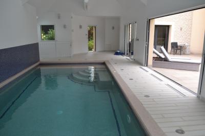 Barbizon maison contemporaine avec piscine intérieure, 4 chambres, sous sol total, proche forêt