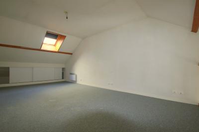 Location ETRECHY, Appartement F2 + Mezzanine - 65 m²