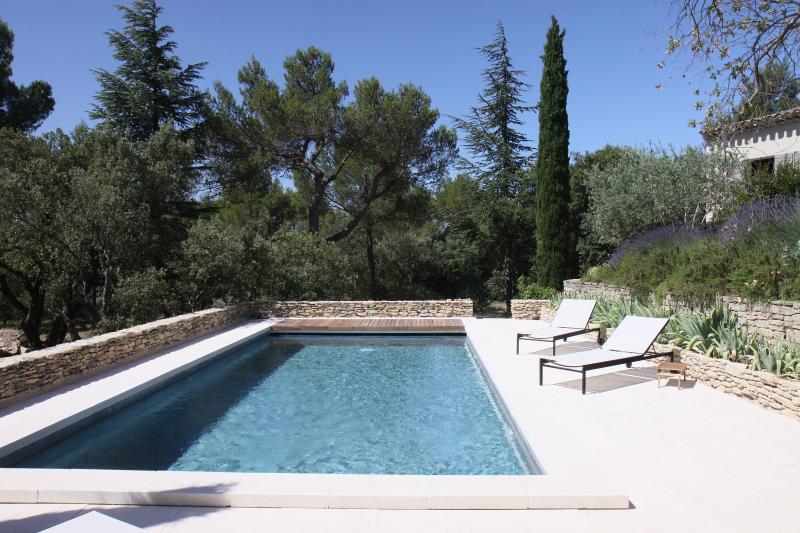 Location S, Villa, Luberon, Cabrières, 3 chambres, jardin et piscine