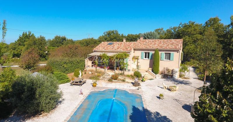 A vendre, Luberon, Lacoste, Villa de 130 m² avec garage, piscine grand jardin arboré de 4 000 m²