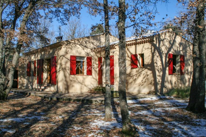 A vendre, villa de 83 m² à restaurer suite à désordre des fondations, garage et terrain de 2 600 m²