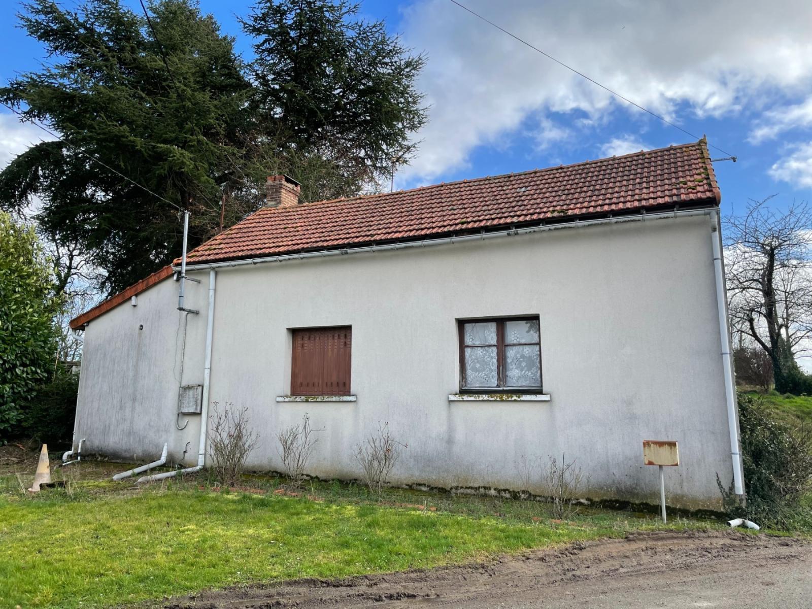 Vente d'une maison à ST DENIS DE JOUHET à vendre ST DENIS DE JOUHET