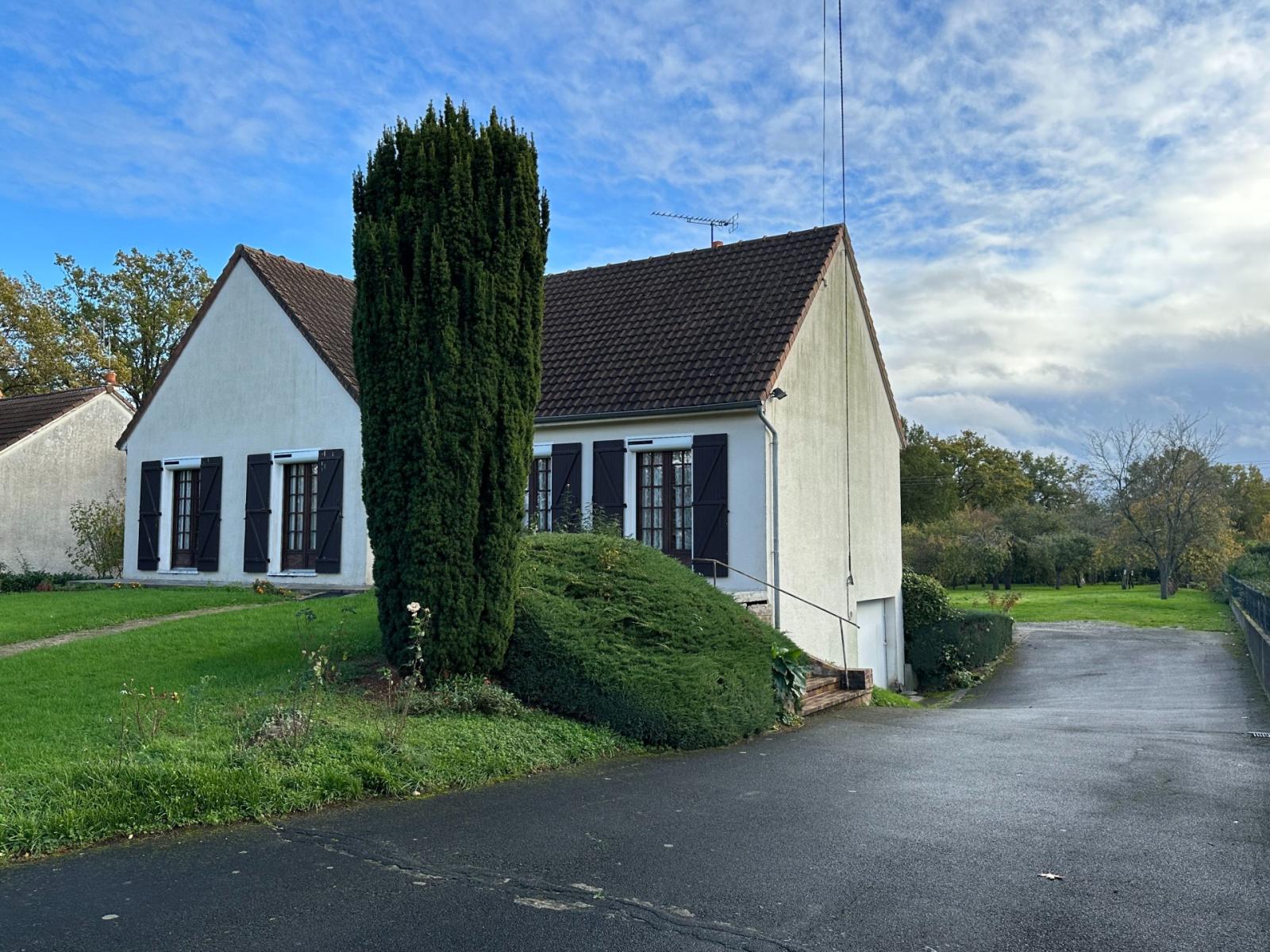 Vente pavillon 4 pièces (91 m²) à ST DENIS DE JOUHET à vendre ST