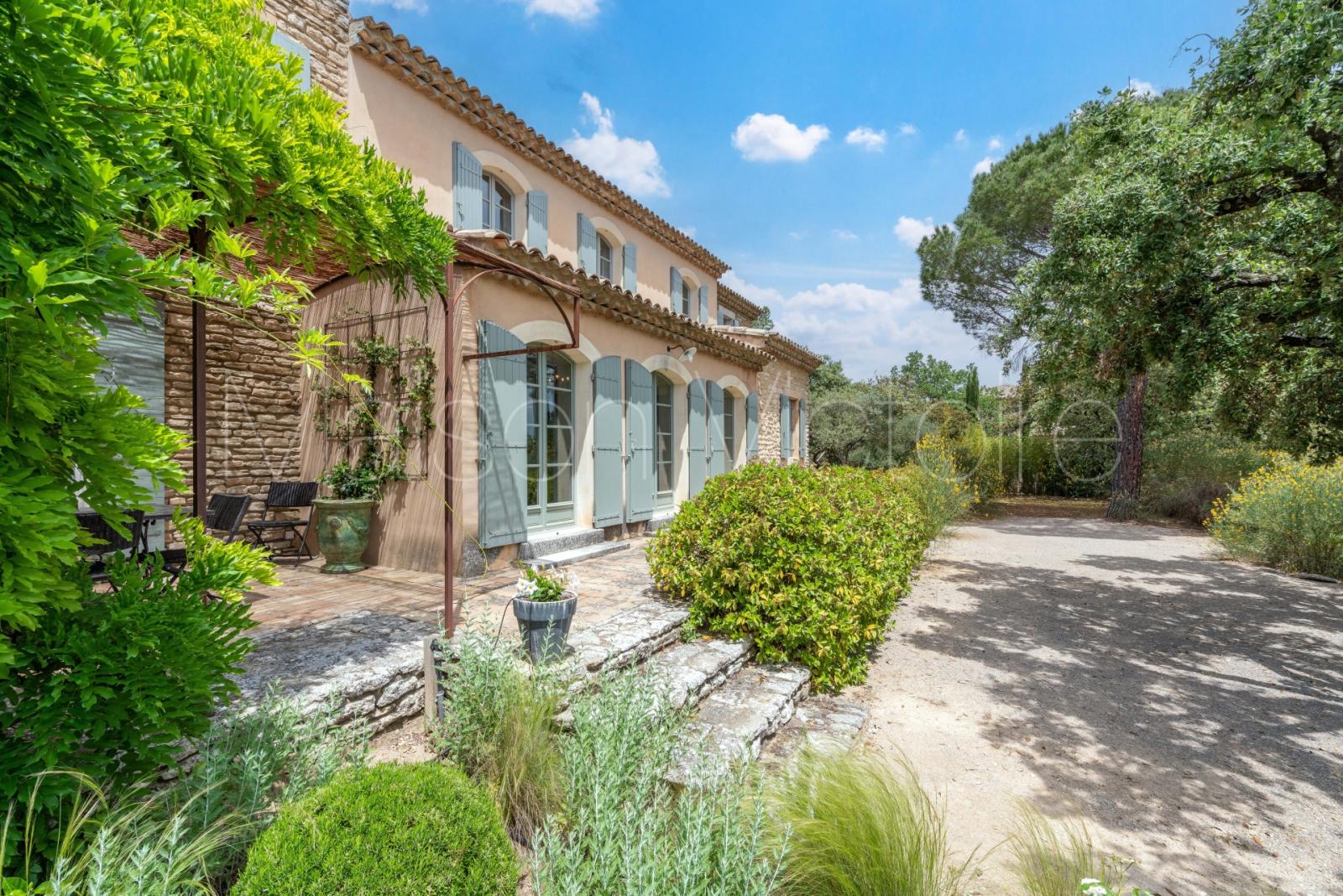 à vendre CABRIERES D AVIGNON Luberon, Maison Victoire Immobilier
