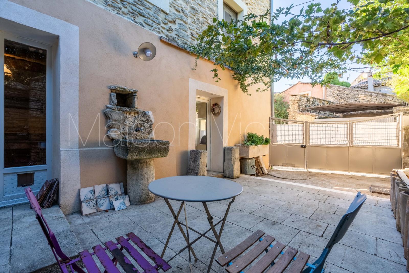 For sale CABRIERES D AVIGNON Luberon, Maison Victoire Immobilier