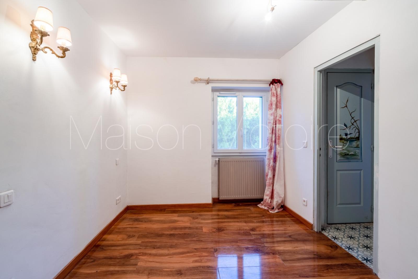 For sale CABRIERES D AVIGNON Luberon, Maison Victoire Immobilier