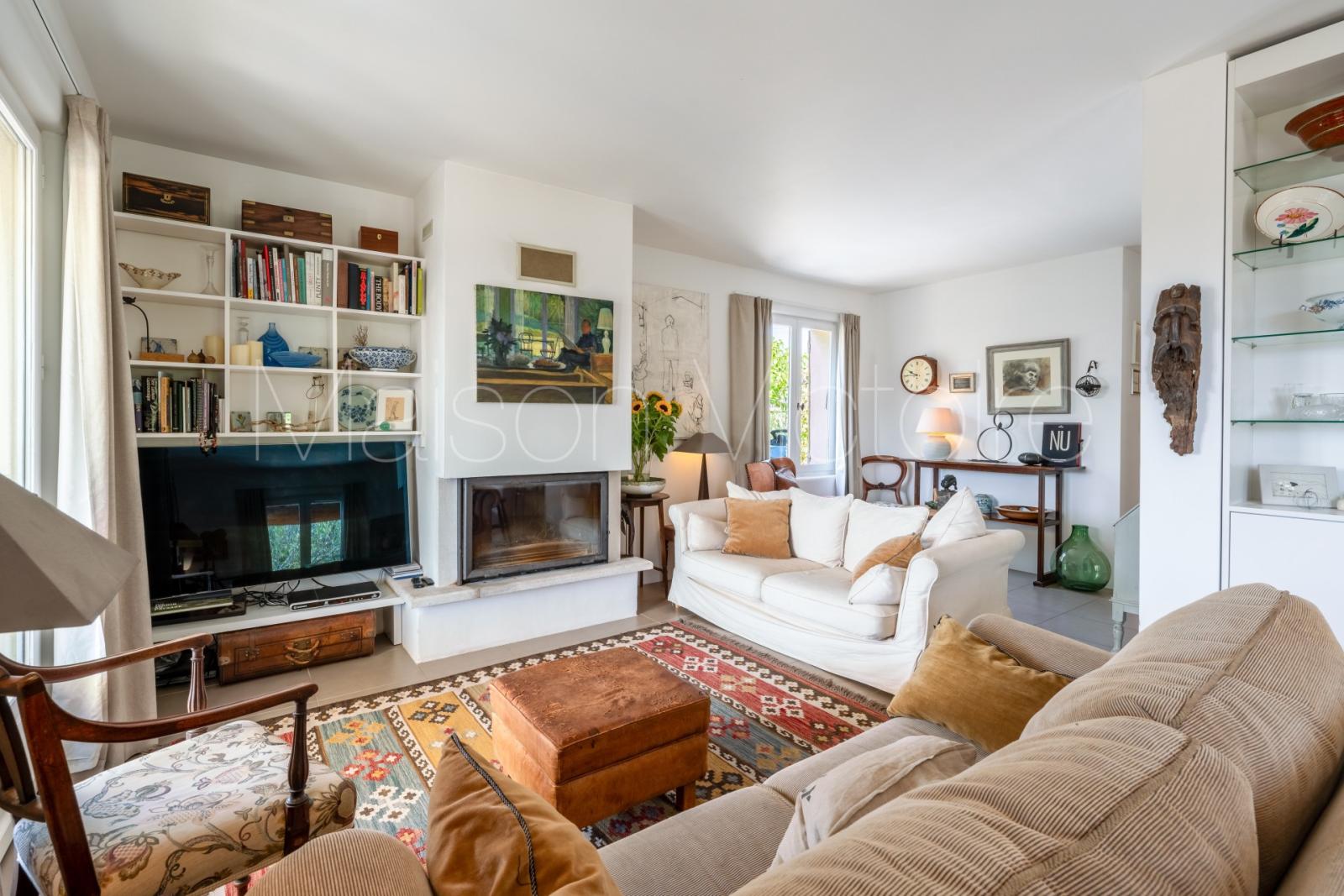 à vendre CABRIERES D AVIGNON Luberon, Maison Victoire Immobilier