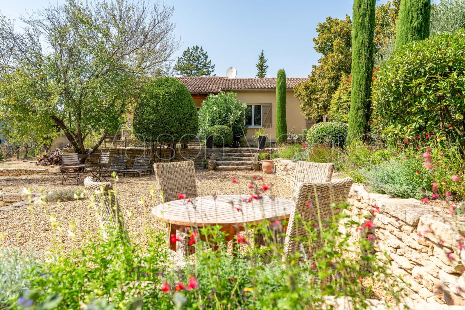 à vendre CABRIERES D AVIGNON Luberon, Maison Victoire Immobilier