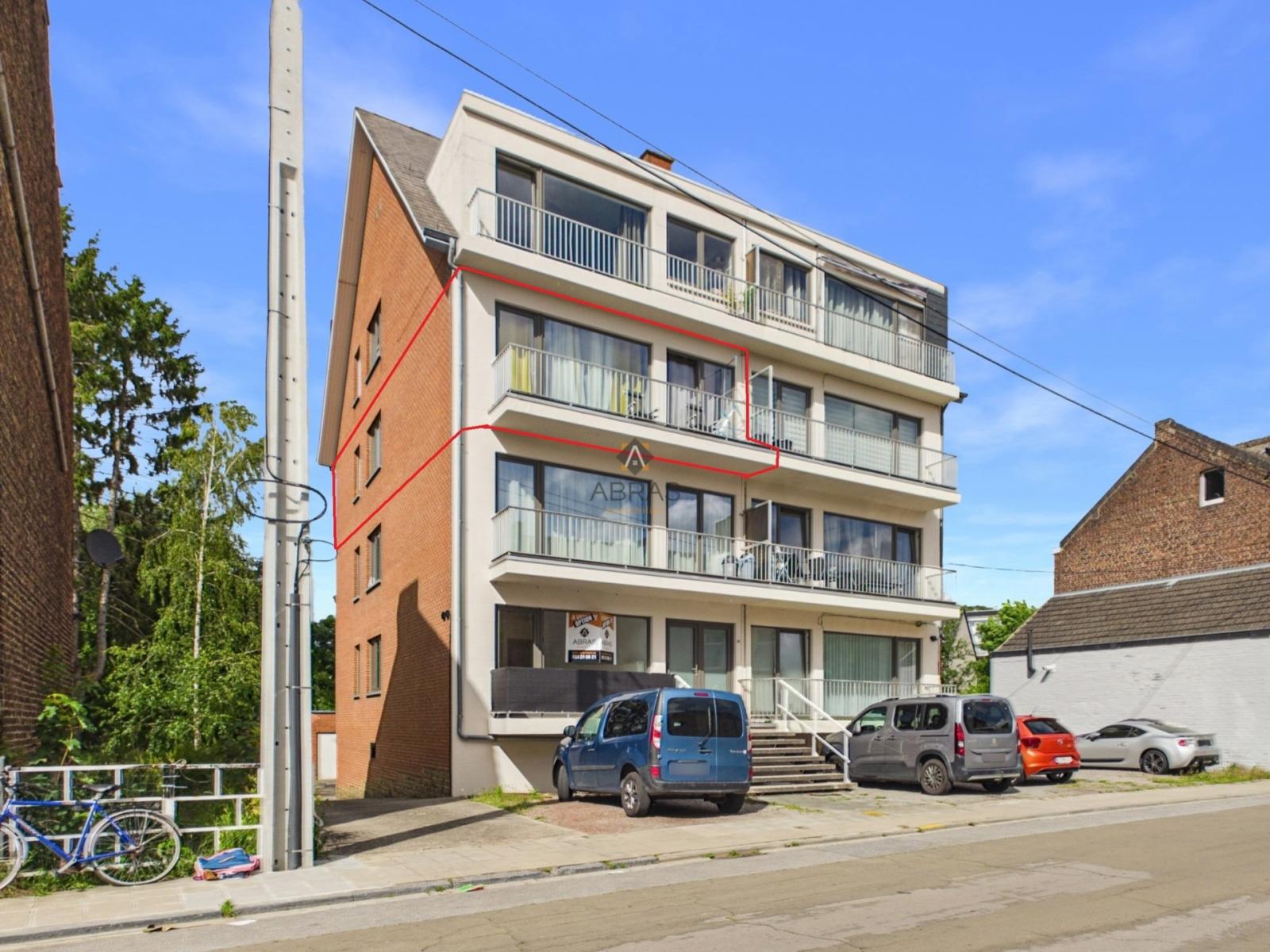 Appartement deux chambres avec cave et garage (en supplément)