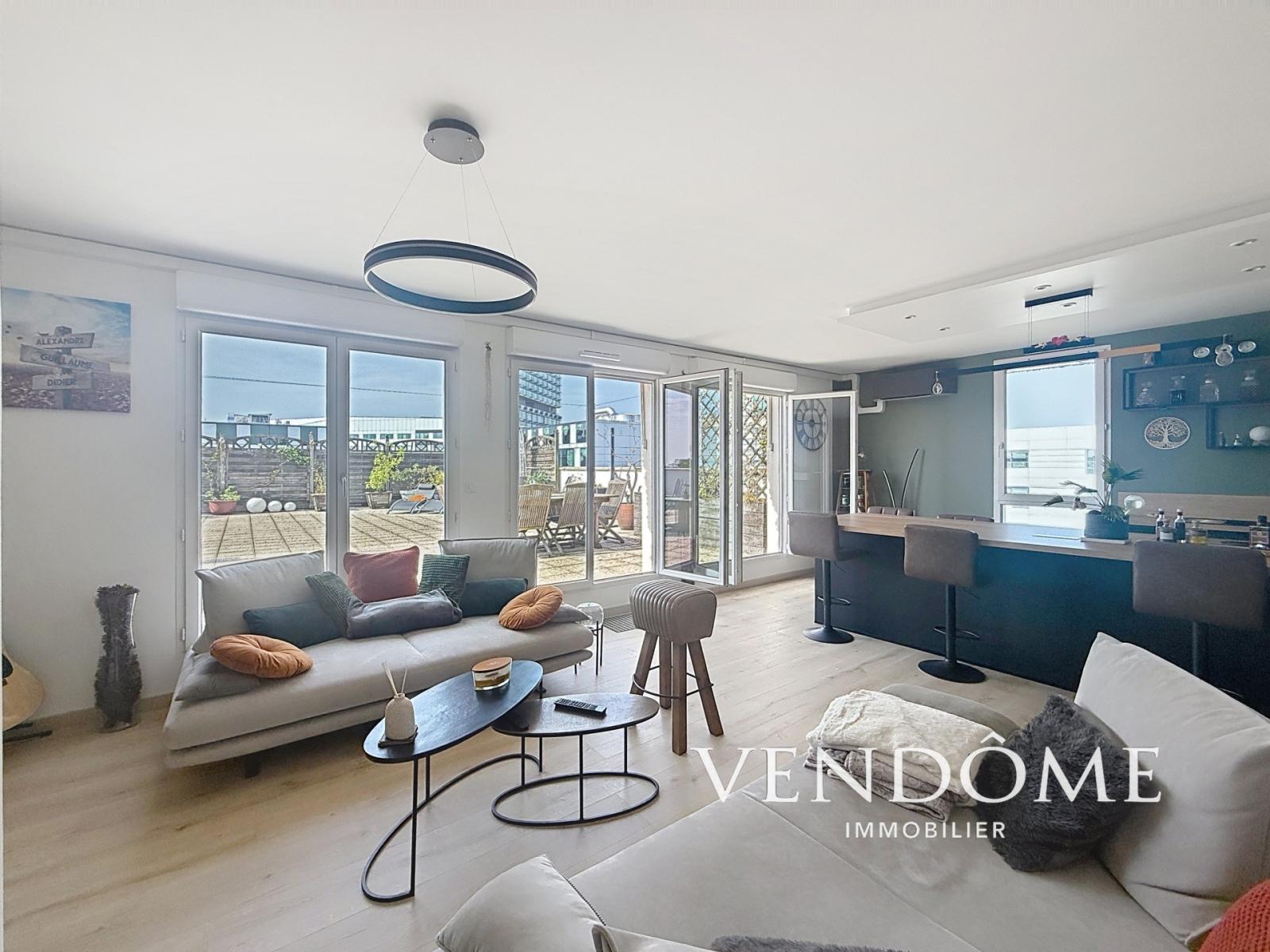 Vente appartement Lille (59800), 108.00m² avec 4 pièce(s) dont 3
