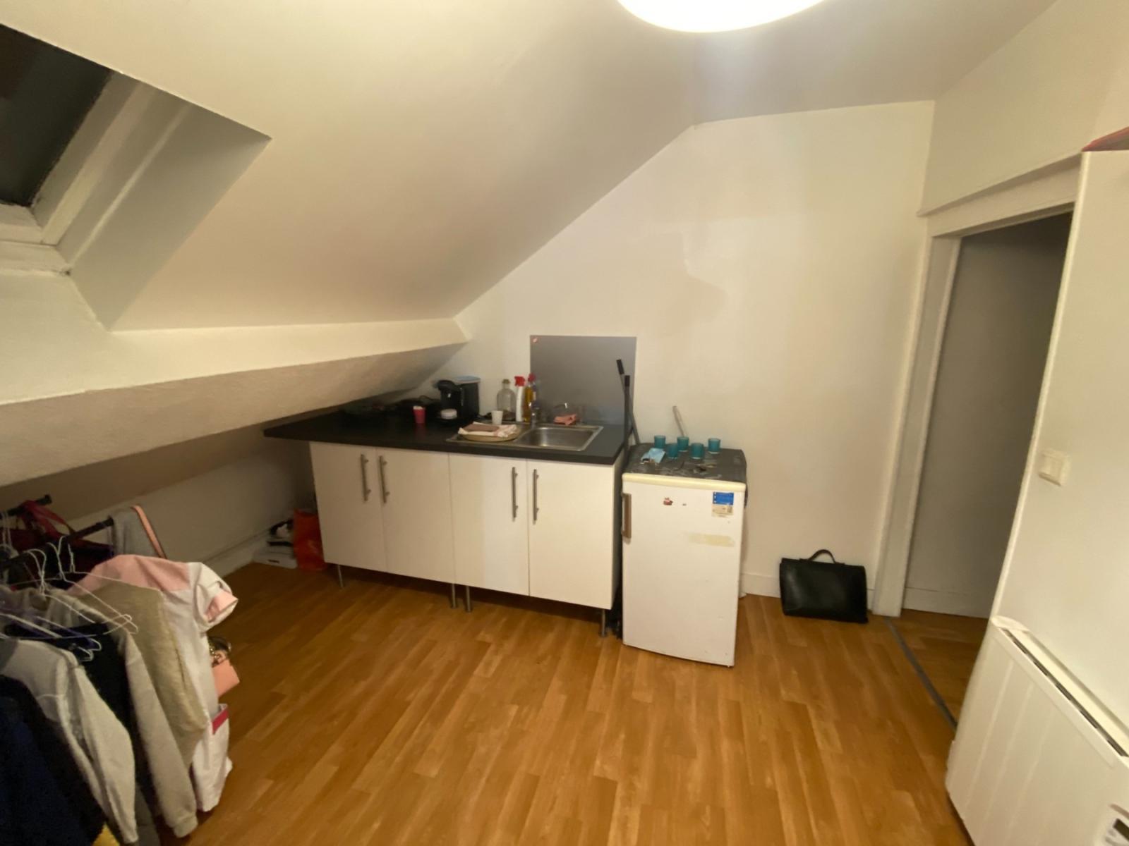 FONTAINEBLEAU Rue St MERRY - Appartement T2 16 m² - Vendu Loué, AS&Co ...