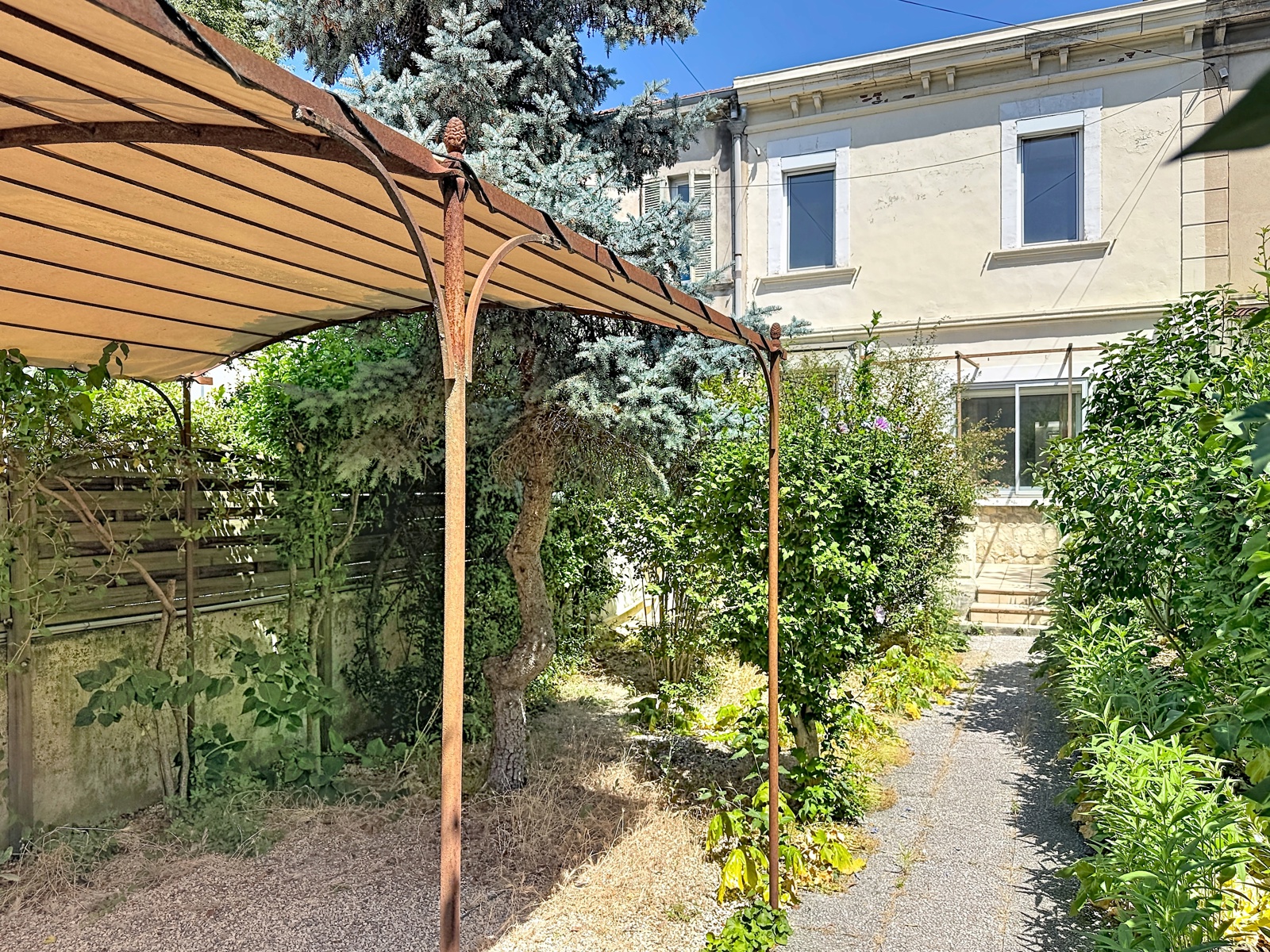 Maison 3 pièces 87 m² · à Avignon · 87 m² · 217 000 €