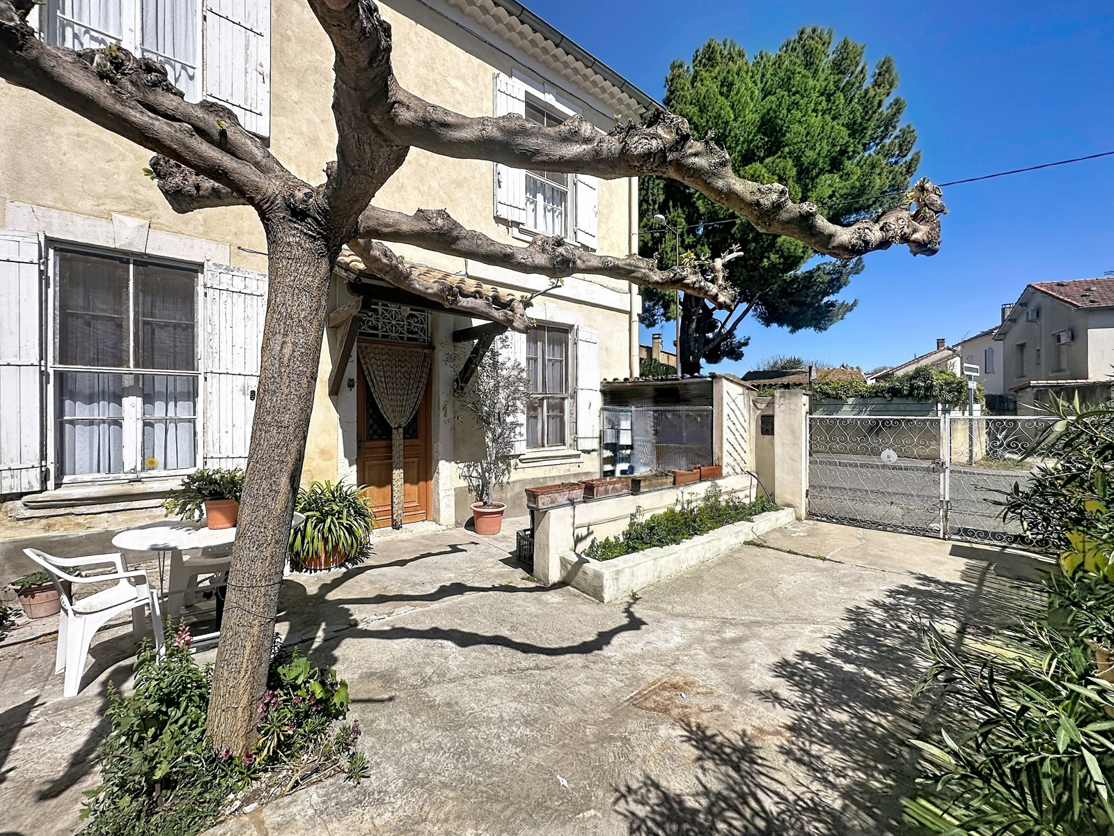 Maison 4 pièces 100 m² · à Avignon · 100 m² · 160 000 €