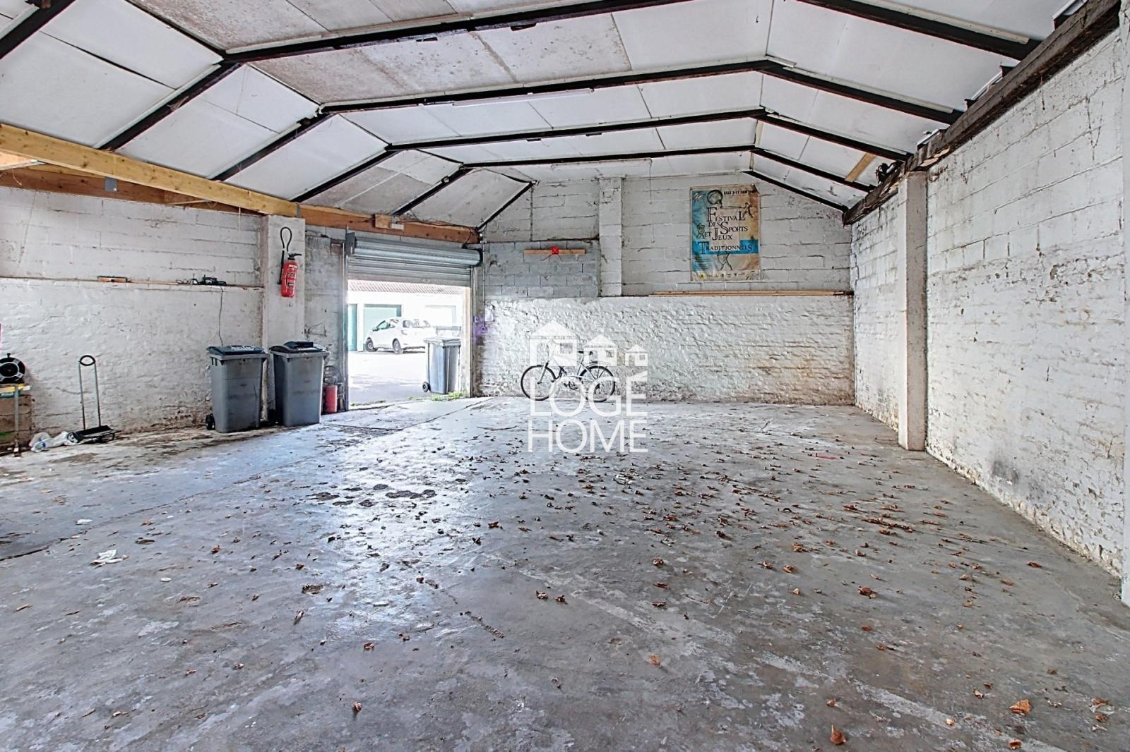 EXCLUSIVITÉ LOGÉHOME : IMMEUBLE AVEC 5 APPARTEMENTS ET GARAGE 100M2 LIBRE, PROCHE GARE - Beaucamps Ligny (59134)