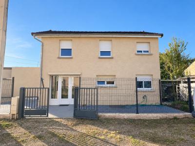 location saisonnière - Maison entièrement rénovée d’environ 60 m², idéale pour un séjour touristique, professionnel ou en famille, située à Verdun-Ciel. 60€/ nuit - LES BORDES (71350)