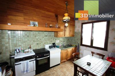 Secteur Bletterans (39 JURA), à vendre maison à la campagne sur 2923 m² de terrain arboré., 