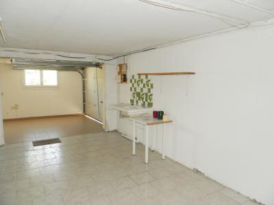 BLETTERANS (39), maison à vendre de 115 m² sur sous-sol, 3 chambres, garages, terrain 1410 m² clos., 