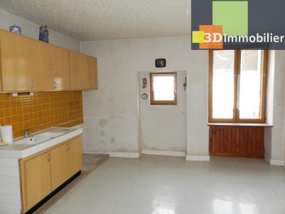 LONS LE SAUNIER nord (39), à vendre maison en pierre à rénover 79 m², dépendances, terrain 586 m², 