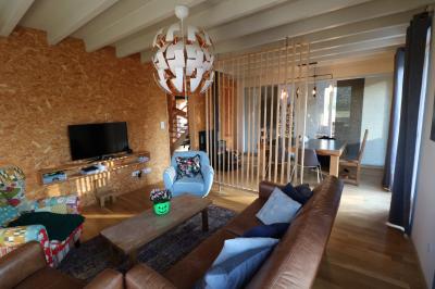 Au coeur du Revermont, à vendre belle maison récente (2014) de 5 pièces, 132m² sur terrain de 1326m², 