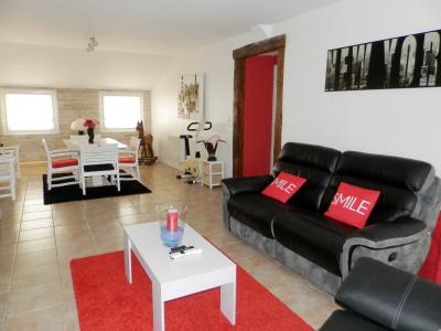 LONS LE SAUNIER nord (39), à vendre maison en pierre 130 m², quatre chambres, terrain 453 m², 