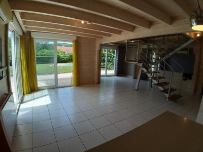 LONS-LE-SAUNIER (39 JURA), à vendre maison individuelle bois de 140 m², sur terrain de 1632 m²., 