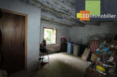 Secteur Bletterans (39 JURA), à vendre maison de village avec garage., 