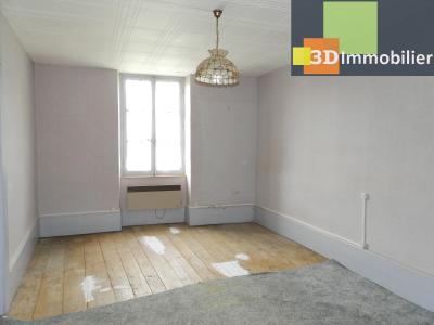 LONS-LE-SAUNIER (39), à vendre ensemble immobilier en pierre à rénover, terrain 1507 m²., 