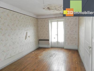 LONS-LE-SAUNIER (39), à vendre ensemble immobilier en pierre à rénover, terrain 1507 m²., 