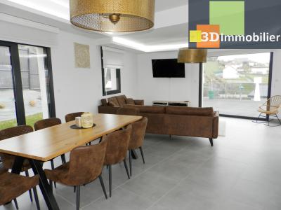 LONS-LE-SAUNIER (39), à vendre maison contemporaine 150 m² environ, piscine, sur terrain 785 m²., 