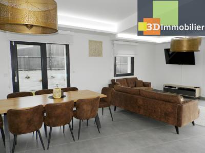 LONS-LE-SAUNIER (39), à vendre maison contemporaine 150 m² environ, piscine, sur terrain 785 m²., 