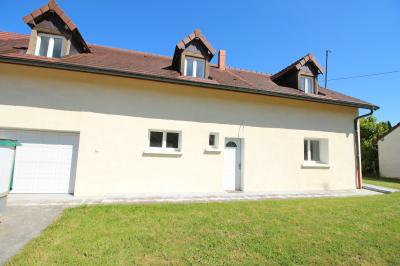 Bletterans (39 JURA), à vendre une maison récente 6 pièces sur 1 hectare de terrain., 