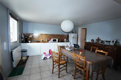 Villevieux (39 JURA), à vendre maison de plain-pied avec 2 chambres sur environ 800 m² de terrain., 