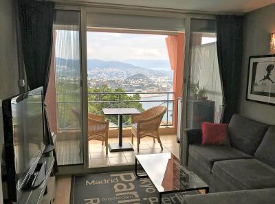 Théoule sur Mer (06 Alpes Maritimes), à vendre magnifique appartement rénové avec vue mer, parking., 