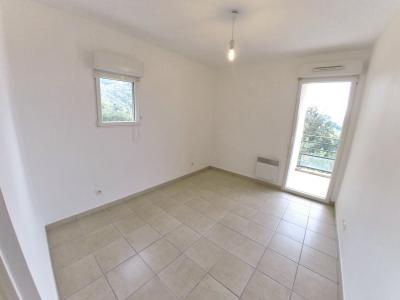 Mandelieu (06 Alpes Maritimes), à vendre appartement (43 m2) terrasse, vue dégagée, garage, cave, 