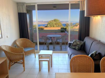 Théoule sur Mer (06 Alpes Maritimes), à vendre appartement avec terrasse et vue mer, parking privé, 