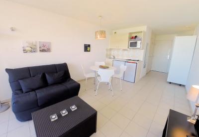 Théoule (06 Alpes Maritimes), à vendre appartement traversant avec vue mer panoramique & 2 terrasses, 