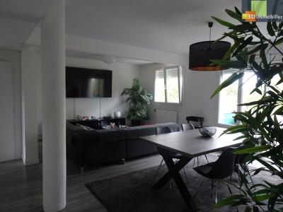 DOLE (Jura) à vendre appartement de 92 m² en parfait état, 3 chambres, balcon, garage, parking, toutes commodités., 