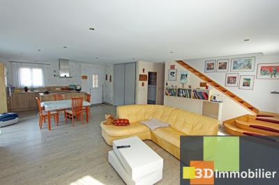 Proche Bletterans (39 JURA), à vendre maison contemporaine de 5 chambres sur grand terrain., 