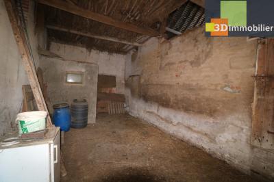 Proche Pierre de Bresse vends  ancienne ferme Bressane de 5 pièces, 125m² habitable avec de nombreuses dépendances sur terrain de 6650 m², 
