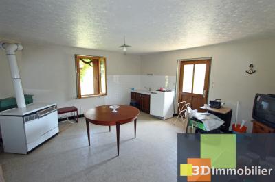 CHAUMERGY (39), à vendre maison en pierre avec gîte indépendant, dépendances. Au calme., CUISINE 2 - 24 m²