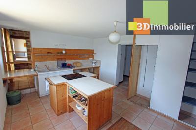CHAUMERGY (39), à vendre maison en pierre avec gîte indépendant, dépendances. Au calme., CUISINE 1 - 15 m²