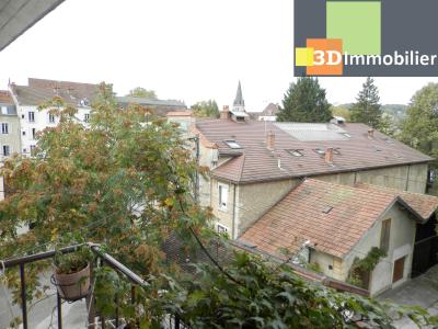 LONS-LE-SAUNIER (39), SPECIAL INVESTISSEURS : IMMEUBLE 9 logements LOUÉS + 4 garages, VUE