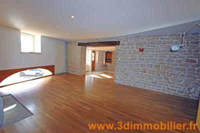 VENTE : Lons-le-Saunier SUD, à vendre une grande maison en pierres située au calme., SALON 35 m²