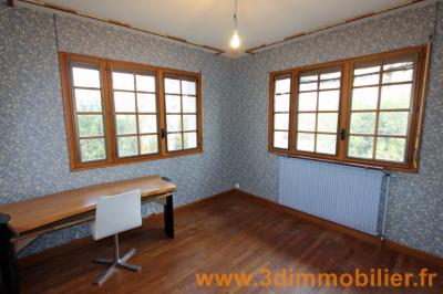 Secteur Clairvaux-les-Lacs (39 JURA), à vendre grande maison d’architecte sur 4689 m² de terrain., ETAGE 1 : CHAMBRE 4