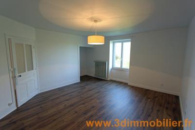 A louer secteur Villevieux au CALME, une maison avec 2 chambres, dépendances et jardin., CHAMBRE 1 - ETAGE